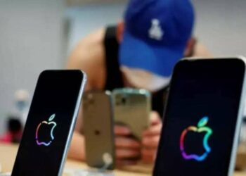 Apple Warns Users Of Mercenary Spyware Attack