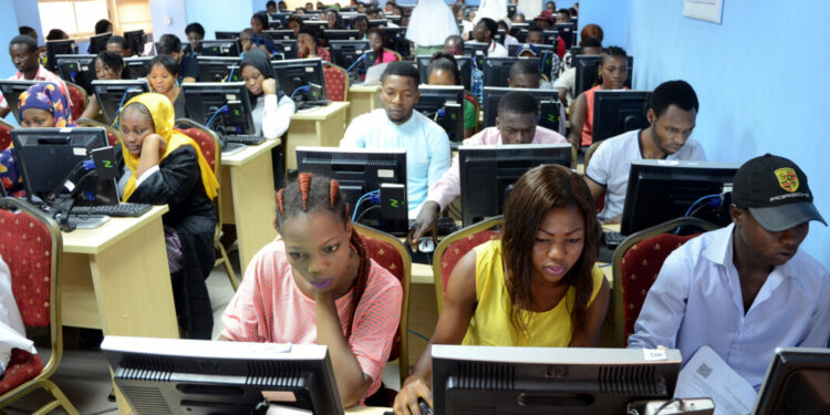 Pic.2. Candidates for the Joint Admissions and Matriculation Board/Unified Tertiary Matriculation Examination writing the 2017 Computer Based Test at the Global Distance Learning Institute in Abuja on Thursday (18/5/17).
02637/18/5/2017/Jones Bamidele/NAN