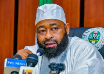 Commission Presents Citizens Budget To Niger Governor