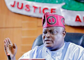 Odunmbaku Condoles With Obasa Over Father’s Death