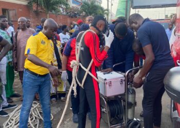 Lagos Worker Trapped In Underground Drainage   