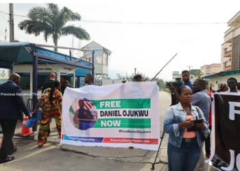 Sowore, CSOs Protest At Police HQ, Demand Immediate Release Of FIJ Journalist, Daniel Ojukwu