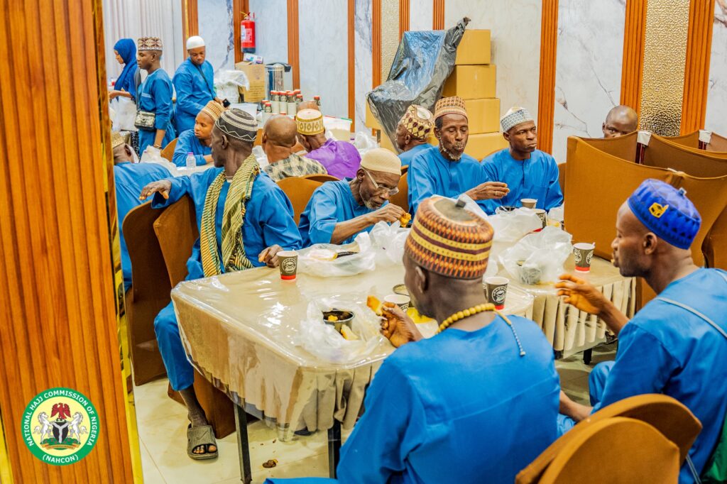 Nigerian Pilgrims Distance Selves From 'Under-feeding' Report - Vimarsana News