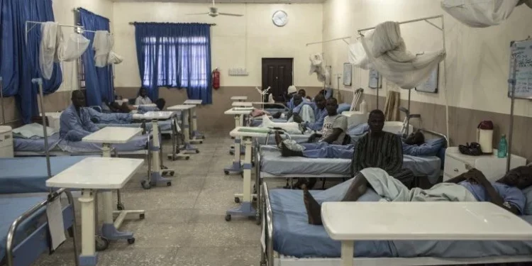 5 Dead, 60 Hospitalised In Lagos Cholera Outbreak 1 000 K49DS e1493968874504 750x375 1