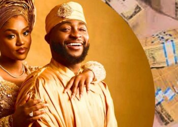 Dollar Spraying @ Davido’s Wedding Ignites Argument Amongst Netizens