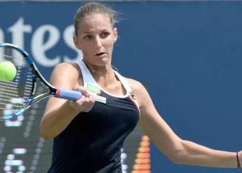 Nottingham Open: Karolina Beats Parry To Reach Final