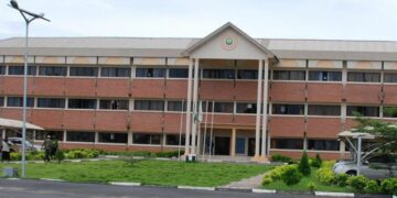 UNIOSUN Students Get Research Grant, Scholarships