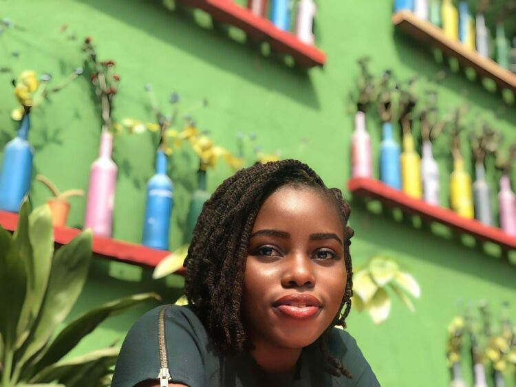 yewande akinse