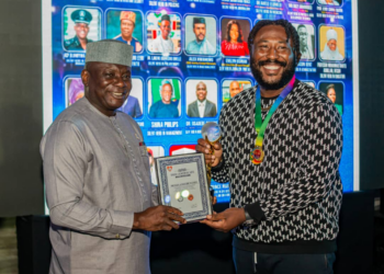 Celebrity Carpenter Dedicates ‘Silent Heroes Award’ To Father 