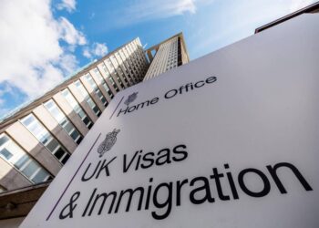 UK Foreign Workers, Students Decline By 30%