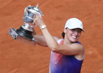 Swiatek Outclass Paolini To Win Third Straight French Open Title