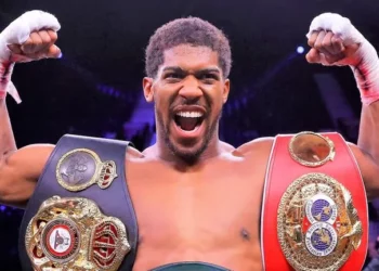 Joshua Moves Ahead Fury In New WBC Rankings