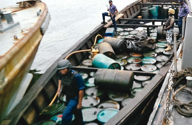 Navy Vows To Crush Oil Thieves In Niger Delta 1 2rd Navy arrest nine suspected oil thieves vandals in Delta