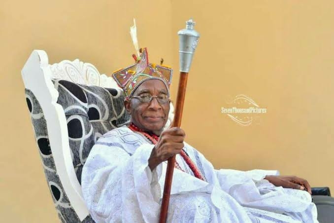 Late Oba (Dr) Frederick Adegunle Aroloye.