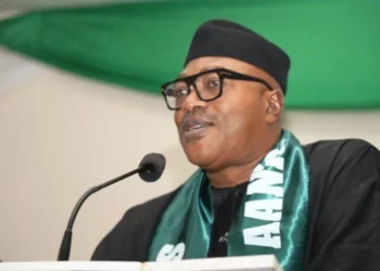 Ex-DSS Director Concerned Over  Politicians’ Insensitivity To Nigerians Plight