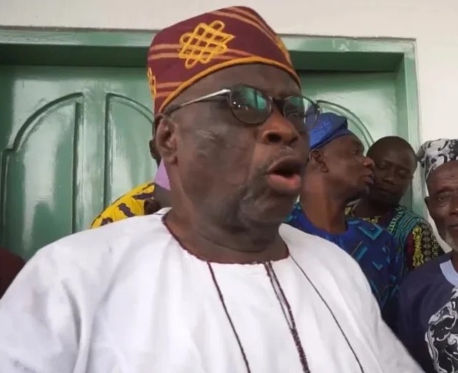 JUST-IN: Ibadan Beaded Monarch, Oba Adebimpe, Dies 1 Late Oba Lateef Gbadamosi Adebimpe.