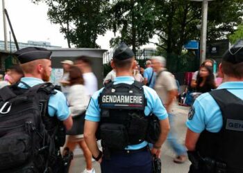 Paris Airport Staff Call Off Strike Ahead Of Olympic Games