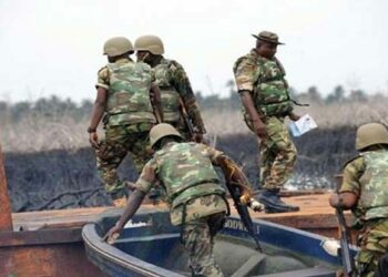 Navy Kills 1, Arrests 2 Suspected Oil Thieves In Rivers