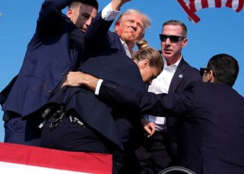 JUST-IN: Secret Service Agents Rush Trump Off Stage After Falling At Rally