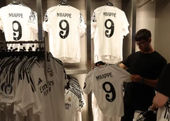 Madrid Fans Face Month Delay For Mbappé Shirts