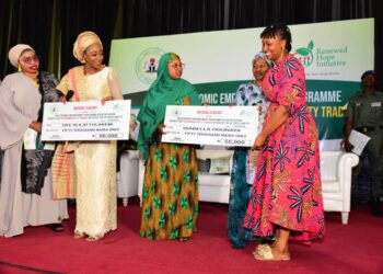 PICTORIAL: Mrs Tinubu Flags Off Disbursement Of N1.8bn To 37,000 Petty Traders Nationwide