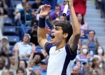 Alcaraz Wins, Stefanos Tsitsipas Falls At US Open