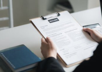 Earning Extra Money As A Resume Writer