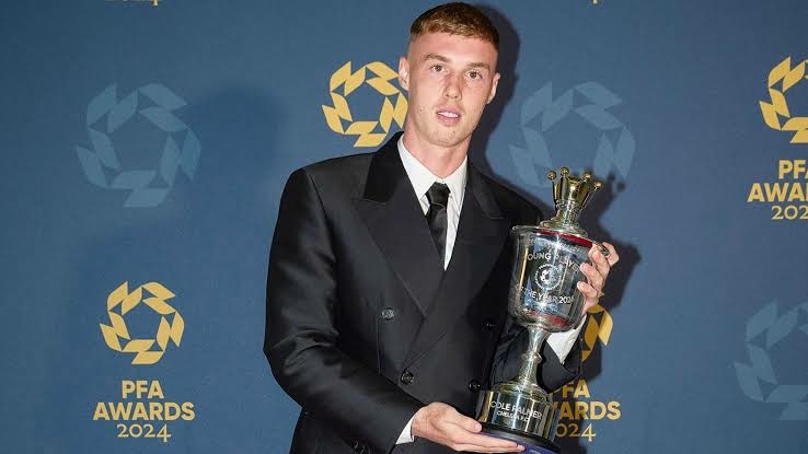 Cole Palmer Wins Men's PFA Young Player Of The Year Award 1 IMG 7943