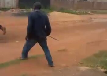 Knife-wielding Police Officer Arrested For Assaulting Kaduna Electric Staff