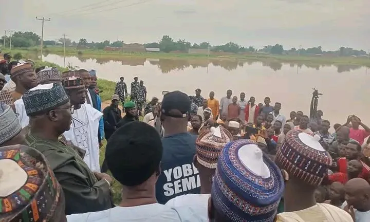 Federal Gov't, States Allay Fears Of More Dams Collapse In North 1 buni visit flood victims