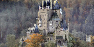 Pregnant Women Seven Tips On Most Fascinating Castles In The World
