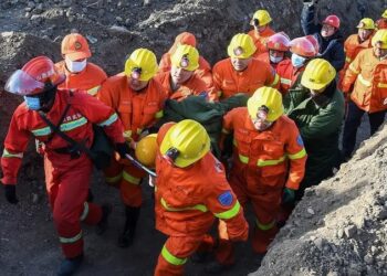 7 Dead, 1 Trapped In China Mining Accident