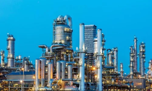Mini Refineries Risk Closure Over Profit Concerns 1 macro refining gettyimages 518368534