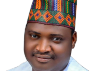 AMAC Chairman Empowers 700 Youths