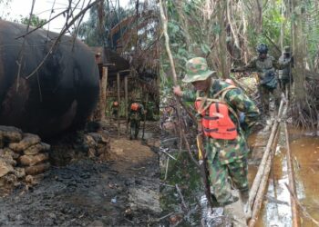 Army Neutralises Vandals, Destroys 13 Illegal Refining Sites In Niger Delta