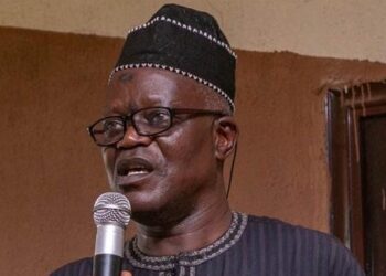 Niger South Senator Distributes Free Fertiliser To Boost Food Security