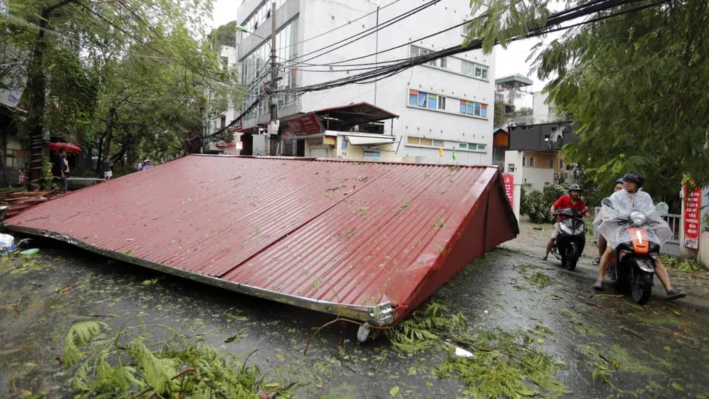 Super Typhoon Yagi Kills 59