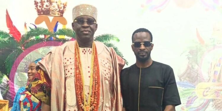 L-R: Soun of Ogbomosoland, Oba Ghandi Olaoye, and Ogbomoso Cradles Carnival Ambassador, 9ice.