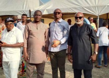PDP Chieftain, Ward Chair, Others Defect To APC In Cross River