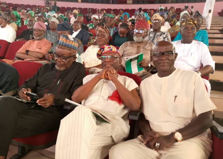 L-R: Dr Yinka Oyegbile, Gen. Alabi Isama (rtd),  and another guest, at the inaugural Benjamin Adekunle memorial lecture in Ogbomoso, on Wednesday.