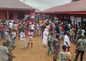 Edo Poll: Late Arrival Of Security Operatives, Faulty BVAS Mar Voting Exercise In Oredo, Ikpoba-Okha LGAs
