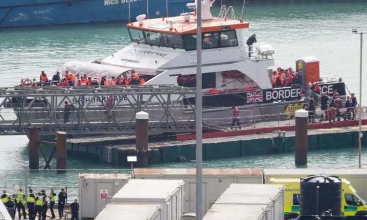 Boat Capsizes In English Channel