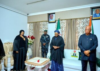 First Lady Pays Condolence Visit to Akwa Ibom Governor Over Wife’s Death