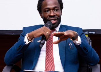 Entertainment Lawyer Advocates Pro Bono Service