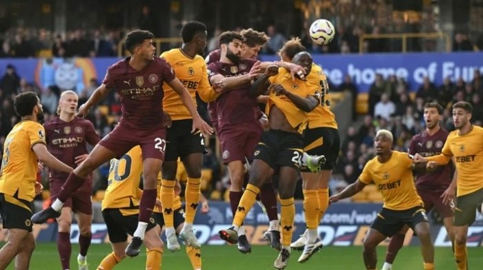 Man City Edge Wolves With Stones' Controversial Winner 1 ManCity Wolves 1 700x392 1
