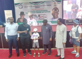 NDDC Flags Off Distribution Of uLesson Tablets To 17 Schools In Bayelsa