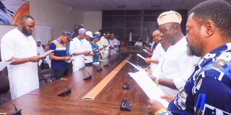 Ododo Swears In New LG Chairmen In Kogi