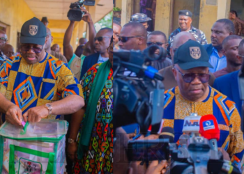 PICTORIAL: Akpabio Casts Vote In A’Ibom LG Polls, Assures NASS’ll Amend Constitution For Full Autonomy