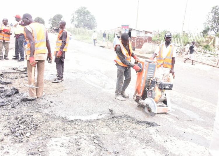 Palliative Work On Abuja-Kaduna Highway