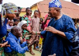 Osun Monarch Oluwo Shares Cash